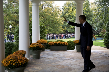 Obama waving White House