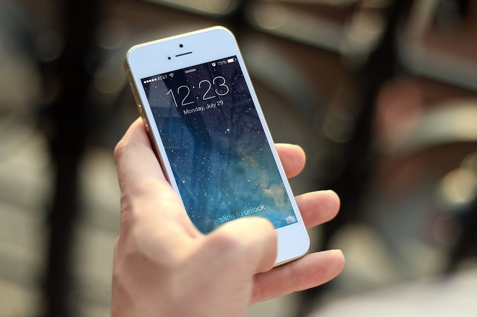 Keep your Child’s Phone Safe with a Reverse Phone Lookup