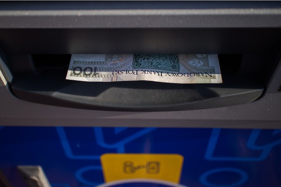 Reverse ATMs: Your Cash Is No Longer Accepted
